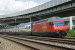 Re 460 114-2 fährt Richtung Bahnhof Muttenz. Die Aufnahme stammt vom 08.06.2018.