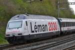 Re 460 075-5  Léman 2030 , schiebt einen Interregio durch Tecknau in Richtung Basel SBB am 13.04.2020.