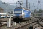 460 024 wartet in den frhen Morgenstunden auf eine bernahme in Richtung Schweiz. Domodossola 10.05.2008