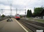 Die Re 460 047-4 ''Maderanertal'' fuhr am 6.6.05 mit dem IC 936 nach Interlaken Ost durch Oberwinterthur, sie hatte eine IC-Dosto Komp.