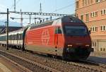 Re 460 029-2  Eulach   mit IR fährt am 28.05.2012 vom Bahnhof Vevey weiter in Richtung Lausanne.