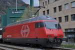 Re 460 070-4 fährt zum Bahnhof Interlaken West.