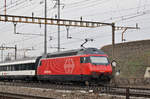 Re 460 067-2 durchfährt den Bahnhof Pratteln. Die Aufnahme stammt vom 07.02.2017.