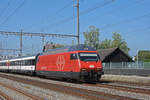 Re 460 016-9 durchfährt den Bahnhof Rupperswil.