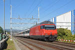 Re 460 112-4 fährt Richtung Bahnhof Itingen.