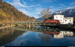 Eine Re 460 schiebt ihren IC 61 Basel SBB - Interlaken Ost am 22.