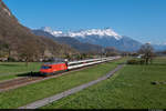 Am 04.04.2021 ist SBB Re 460 003-7 mit IR90 1728 von Brig nach Genf Flughafen unterwegs und konnte hier zwischen Aigle und Roche VD aufgenommen werden.