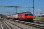 Re 460 073-0 durchfährt den Bahnhof Rupperswil.