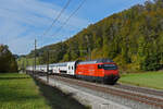 Re 460 028-4 fährt Richtung Bahnhof Tecknau.