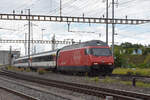 Re 460 070-6 durchfährt am 09.06.2022 den Bahnhof Pratteln.