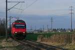 Bei Altishausen befindet sich IR 75 / 2130 auf der Fahrt von Konstanz nach Luzern (18.03.2023)