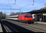 SBB - 460 023-5  bei der Durchfahrt im Bhf. Sissach am 02.03.2024