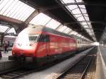 Re 460 118-3 im Bahnhof Zrich HB am 10.10.2007 mit InterCity 2000.