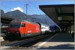 460 062-3 mit IC-Dosto trifft in Landquart auf den israelischen Testzug, der schon seit Tagen Probefahrten zwischen Landquart und Sargans unternimmt.