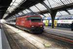 Re 460 063-1 fhrt am 8.3.09 in Zrich Hauptbahnhof ein.