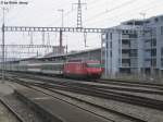 Re 460 043-3 ''Dreispitz'' mit IR 2120 nach Biel bei der Durchfahrt in Oberwinterthur.