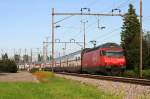 460 040-9 hat soeben mit einem IC in Richtung Brig den Bahnhof von Romanshorn verlassen.