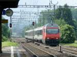 Re 460 061-5 mit Interregio 1410 auf dem Weg nach Lausanne.