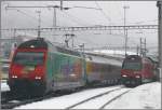 460 087-0 und 460 111-8 in Chur.