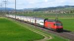 Nachschuss auf die Re 460 102 mit IC nach Bern bei Kiesen am 13.04.2011