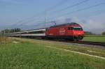Re 460 029-9 zieht am 3.9.11 den IR 2117 von Solothurn Richtung Oensingen, hier bei Deitingen.