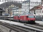 SBB - 460 114-2 mit 460 016-9 vor Schnellzug im Bahnhof Olten am 09.04.2012