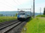 SBB - Werbelok 460 020-1 mit Regio Express unterwegs bei Bettenhausen/BE am 19.05.2012