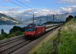 Re 460 076 ex Freizeit mit einem IC von Brig nach Romanshorn am 26.08.2012 unterwegs bei Einigen.