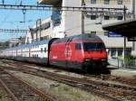 SBB - 460 040-9 mit IC bei der einfahrt im Bahnhof Lausanne am 04.09.2013