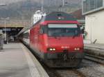 SBB - 460 033-4 mit IR im Bahnhof Biel am 25.01.2014