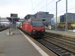 SBB - 460 093-8 mit IC bei der durchfahrt in der Haltestelle Bern Wankdorf am 09.11.2014