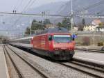 SBB - 460 004-5 mit RE nach Brig bei der durchfahrt in Villeneuve am 14.03.2015