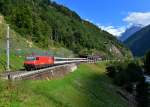 Re 460 108 mit einem IR am 02.09.2014 bei Gurtnellen. 