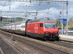 SBB - Lok 460 090-4 mit IC bei der durchfahrt in Liestal am 16.04.2016