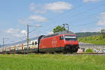 Re 460 060-7 fährt Richtung Bahnhof Itingen. Die Aufnahme stammt vom 31.05.2018.