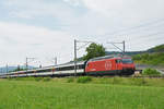 Re 460 059-9 fährt Richtung Bahnhof Sissach.