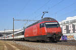 Re 460 115-9 fährt Richtung Bahnhof SBB. Die Aufnahme stammt vom 21.02.2019.