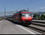 SBB - 460 081-3 mit Zug bei der einfahrt im Bahnhof von Rotkreuz am 31.07.2020