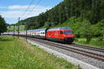Re 460 039-1 fährt Richtung Bahnhof Tecknau.