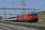 Re 460 087-0 durchfährt am 15.06.2022 den Bahnhof Pratteln.