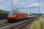 Re 460 026-8 verlässt am 07.07.2022 den Bahnhof Gelterkinden.