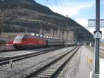 Re 460 068 mit IR 1723 in Visp, 12.02.2011.