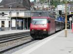 SBB - 460 037-5 mit Schnellzug im Bahnhof Montreux am 20.05.2012