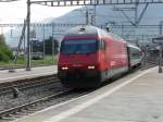 SBB - 460 030-0 vor IR bei der einfahrt im Bahnhof Martigny am 01.05.2013