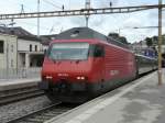 SBB - 460 078-9 vor IR nach brig im Bahnhof Montreux am 17.09.2013