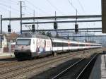 SBB - 460 041-7 mit IR bei der durchfahrt im Bahnhof Rothrist am 30.03.2014