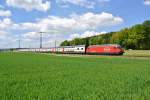 Bauarbeiten NBS; alle Züge werden via Stammstrecke Olten-Burgdorf-Bern umgeleitet: Re 460 101-9 an der Spitze des IR 2425 zwischen Lyssach und Hindelbank, 17.05.2014.