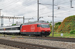 Re 460 093-8 durchfährt den Bahnhof Pratteln. Die Aufnahme stammt vom 24.05.2016.