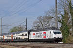 Re 460 052-4, mit der ABB/Gottardo 2016 Werbung, hat den Bahnhof Kaiseraugst durchfahren und fährt Richtung Rheinfelden.
