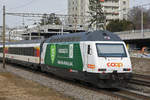 Re 460 001-1 mit der Werbung für 25 Jahre Naturaplan von COOP, fährt Richtung Bahnhof SBB.